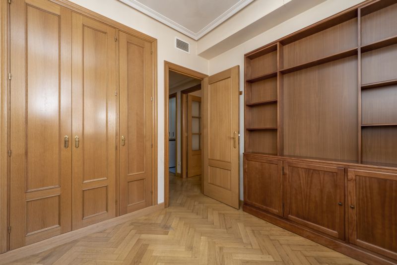 Built In Bookshelves